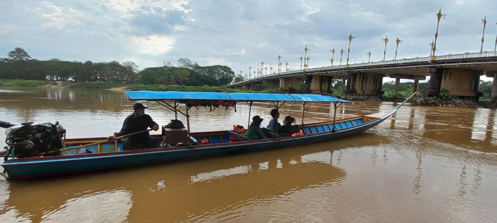 guide trekking chiang rai thailand off the beaten tracks english mountain hilltribe 3 days 2 nights