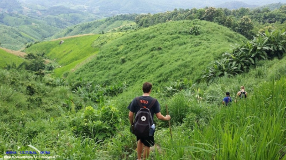 guide trekking chiang rai thailand off the beaten tracks english mountain hilltribe 2 days 1 night