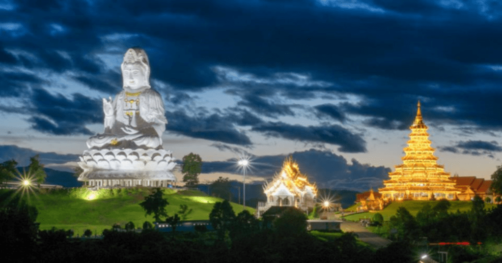 guide trekking chiang rai thailand off the beaten tracks english mountain hilltribe