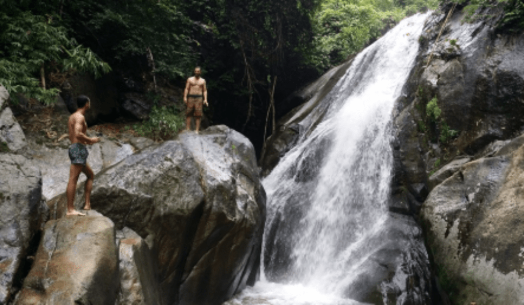 guide trekking chiang rai thailand off the beaten tracks english mountain hilltribe 2 days 1 night